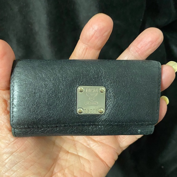 MCM Black Leather key Holder - Picture 1 of 6